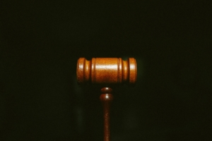 dark gavel