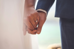 wedding hands ring